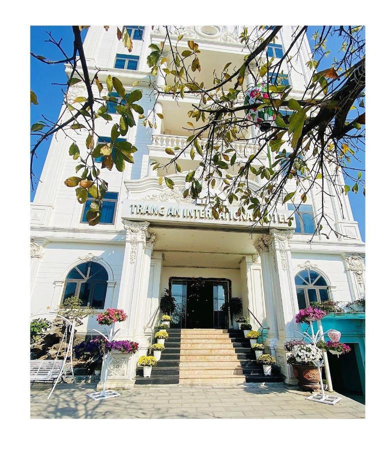 Trang An International Hotel Ніньбінь Екстер'єр фото